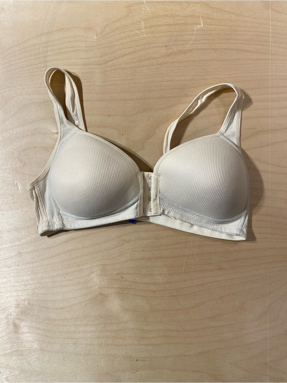 Everyday No Wire T-Shirt Bra in Cream Large (Z)